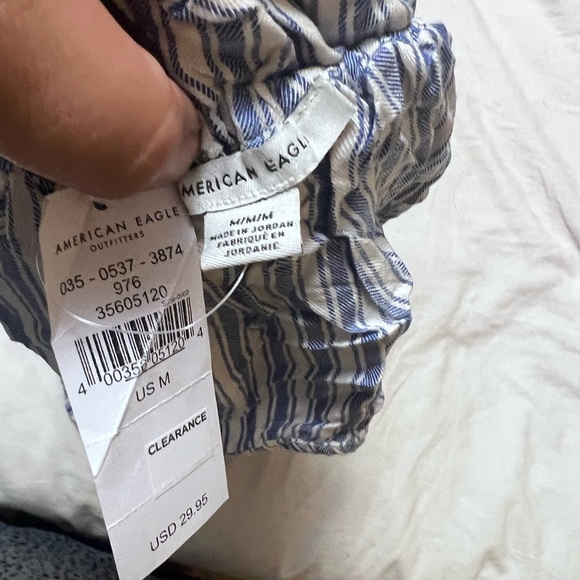 American Eagle Outfitters | Crop Top | NWT | Size Medium - Picture 3 of 4